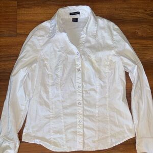 Classic White Button-Front Shirt with Tailored Seams